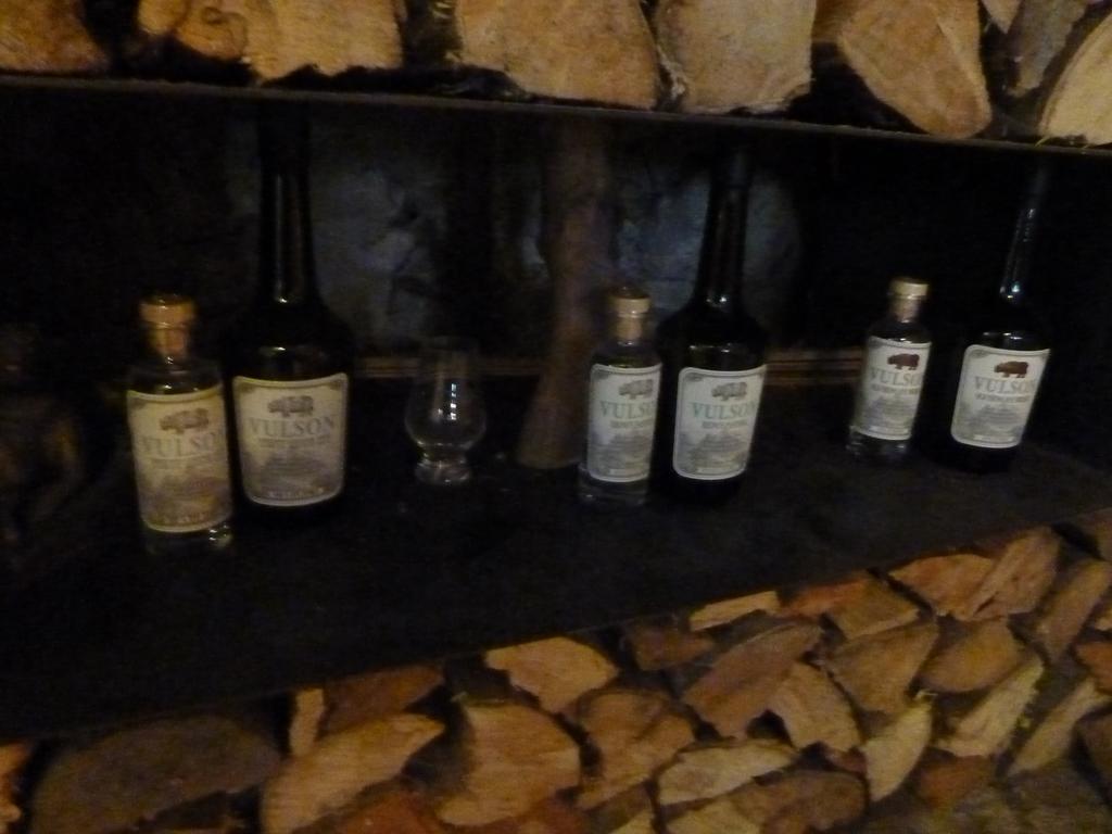 Hotel Restaurant Le Traineau Clelles エクステリア 写真
