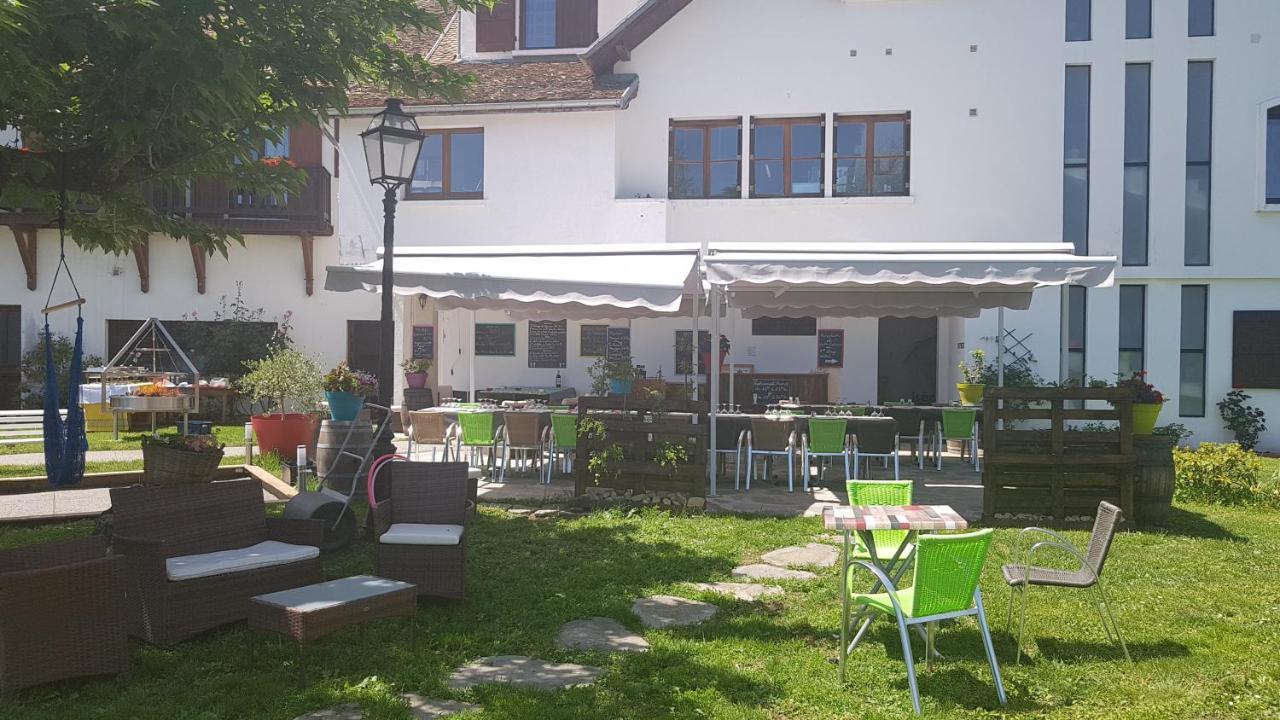 Hotel Restaurant Le Traineau Clelles エクステリア 写真